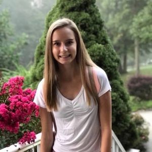 Meet your Posher, Delaney